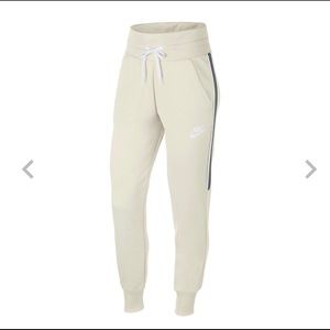 Nike joggers